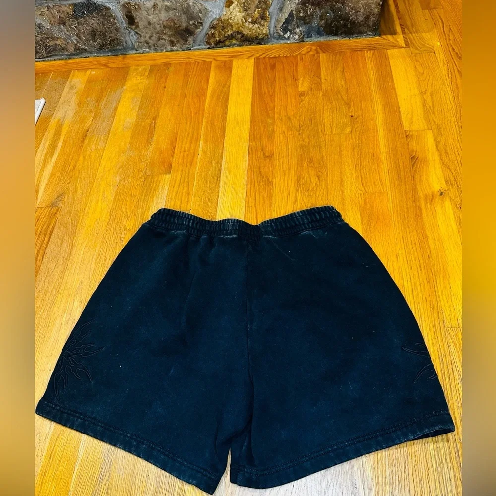 Hollister Black Flame Embroidered Sweat Shorts – Size M